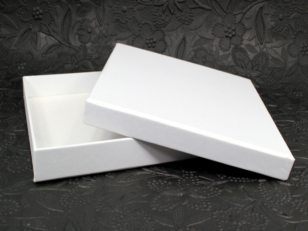 DIY: Square Hard White Metallic Invitation Box
